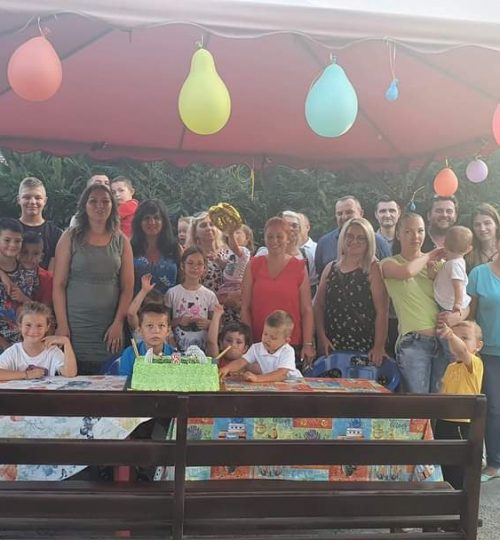 8ebc8989-9c53-4080-92f3-44690c1ba449